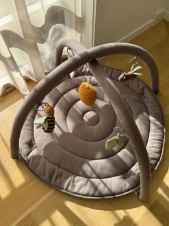 Best Aktivitetstæppe - Honeybee Happy Aktivitetstæpper