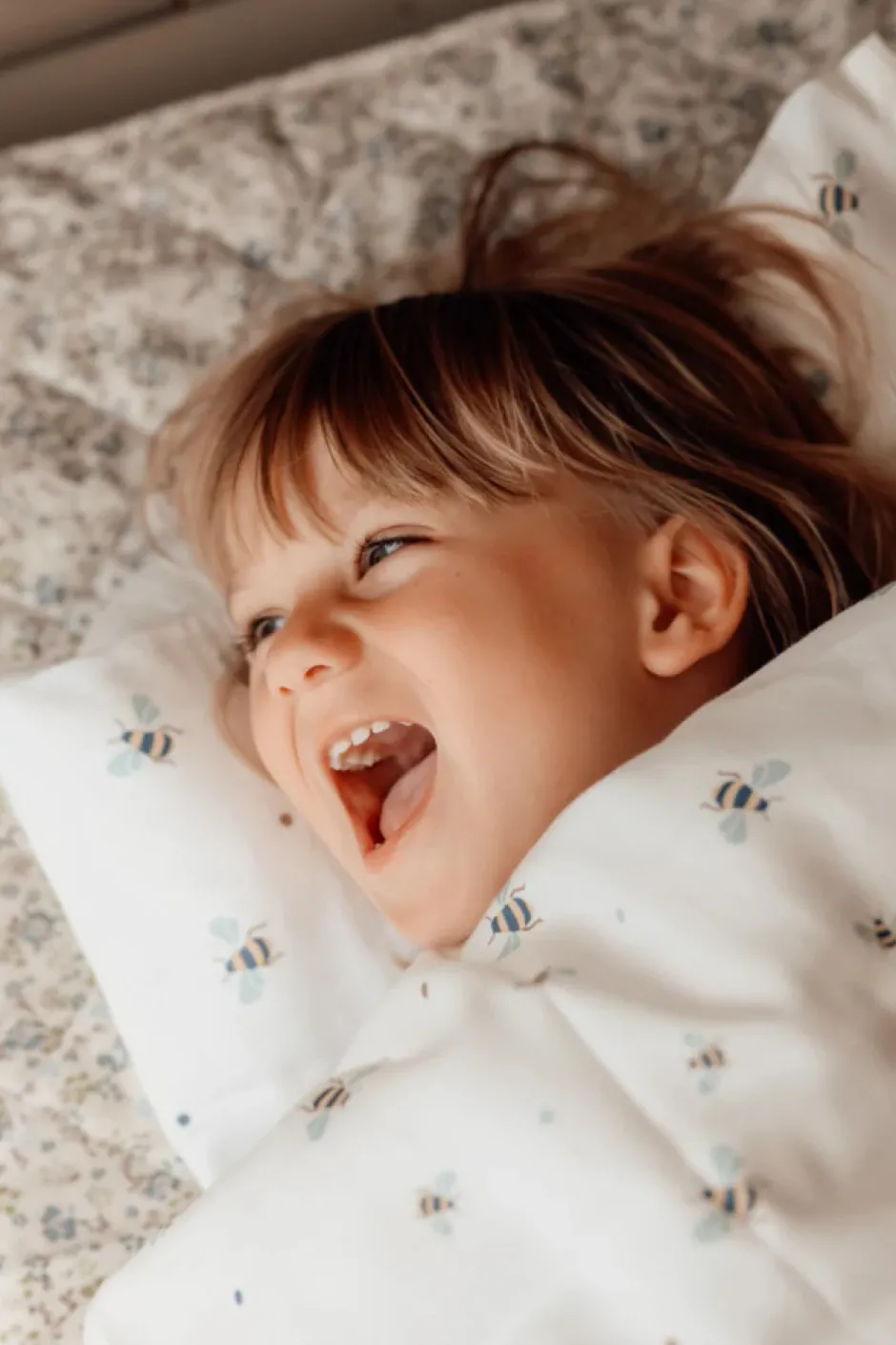 Best Baby sengetøj - Honey Bee Happy Børn Sengetøj