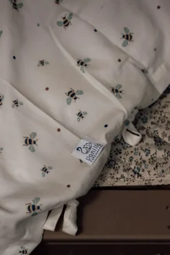 Best Baby sengetøj - Honey Bee Happy Børn Sengetøj