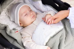 Outlet Breeze Light - Misty Green Fields Køreposer