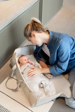 Outlet Carry Me babylift - Seashell Sand Cream Lifte