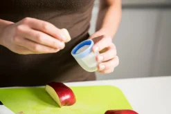 Sale FLAVORILLO 2 i 1 frugtsut og bidering - grøn Foodfeeder Og Frugtsut