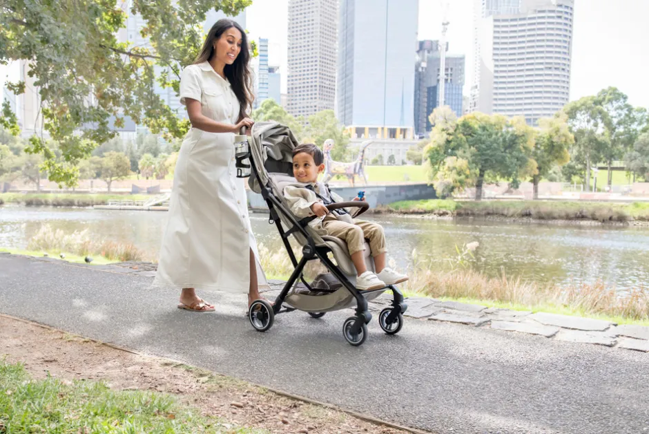 New Flylite - Style teak Klapvogne Med Flade Sæder|Rejseklapvogne