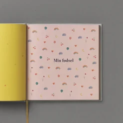 Outlet Mine første år - blå Barnets Bog