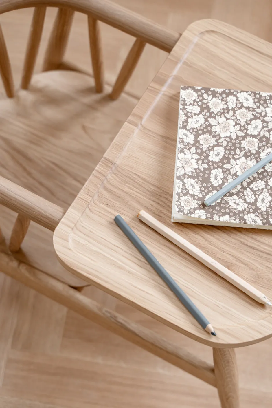 Clearance Smilla Børnestol med bord - eg Børn Børneborde & Stole