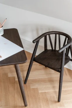 Clearance Storm Børnestol - røget eg Børn Børneborde & Stole