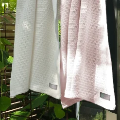 Hot Striktæppe, 2-pak - hvid og lyserød Børn Tæpper